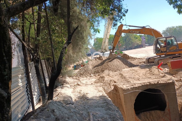 MÁQUINA. Vecinos de Jardines de La Paz y otras colonias denunciaron desde la semana pasada que una tuneladora se usará en las obras del colector. (Foto: Cortesía vecinos Parque San Rafael) 